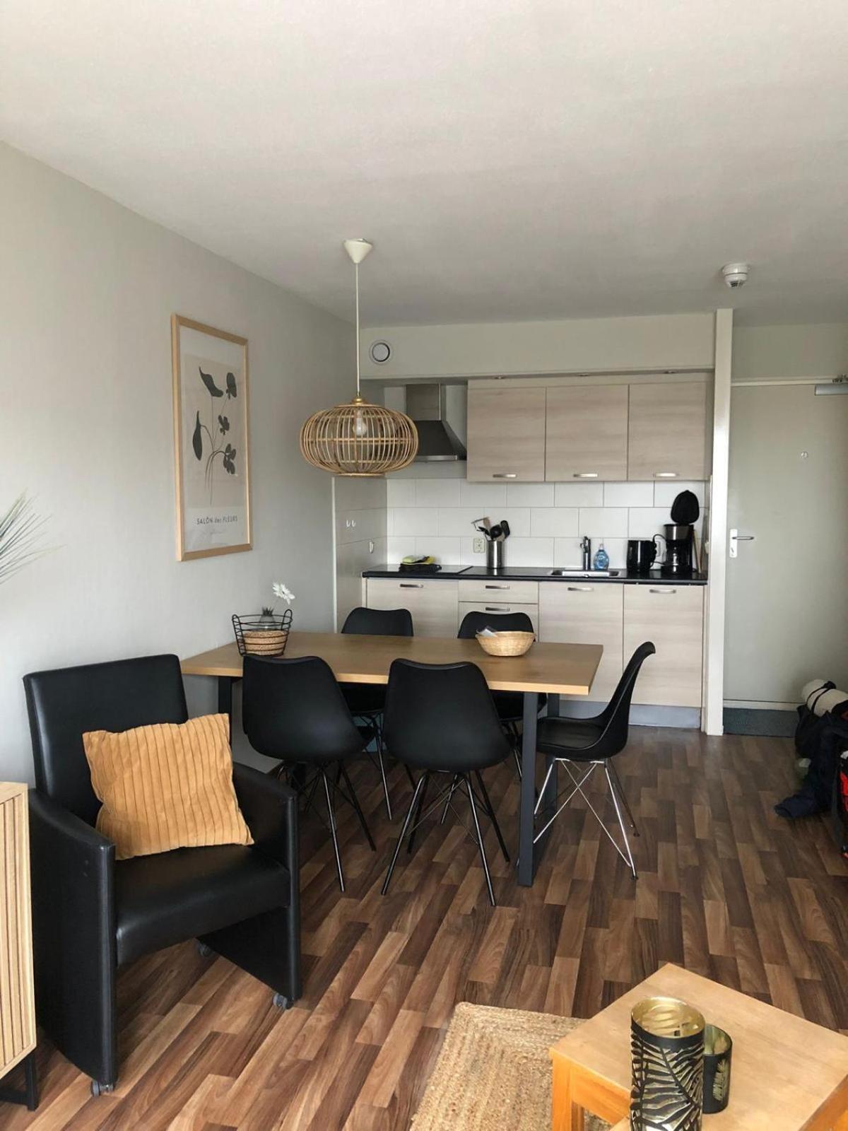 Appartement De Vrijbuiter, Resort Amelander Kaap Холум Екстериор снимка
