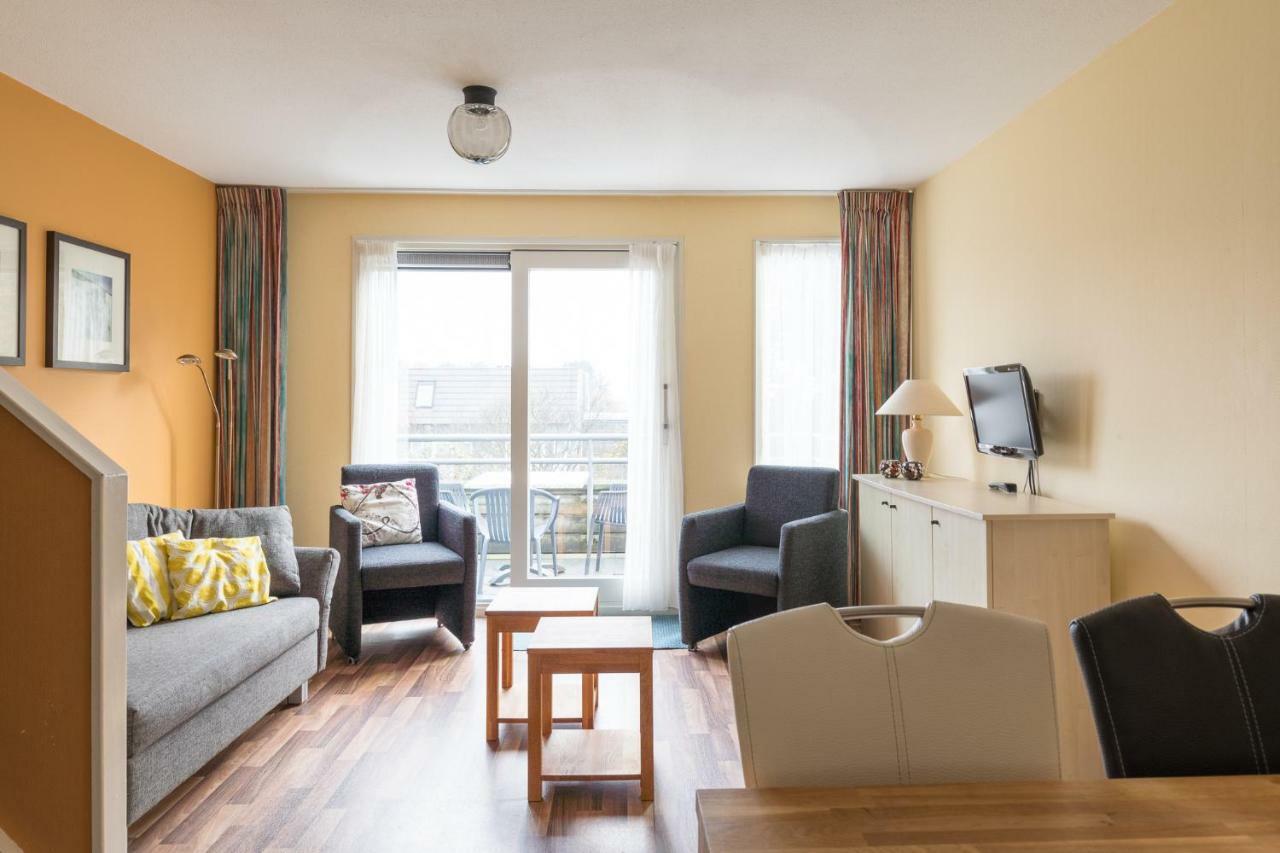 Appartement De Vrijbuiter, Resort Amelander Kaap Холум Екстериор снимка