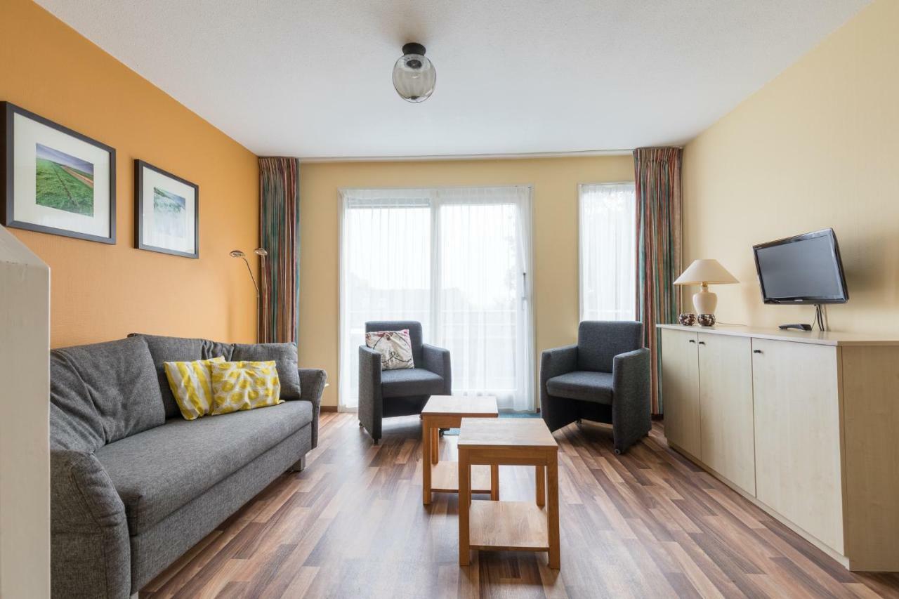 Appartement De Vrijbuiter, Resort Amelander Kaap Холум Екстериор снимка