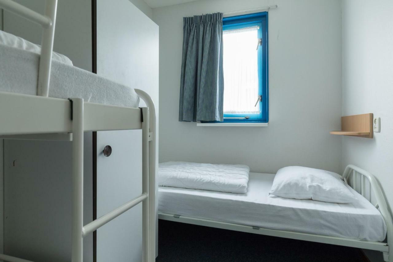 Appartement De Vrijbuiter, Resort Amelander Kaap Холум Екстериор снимка